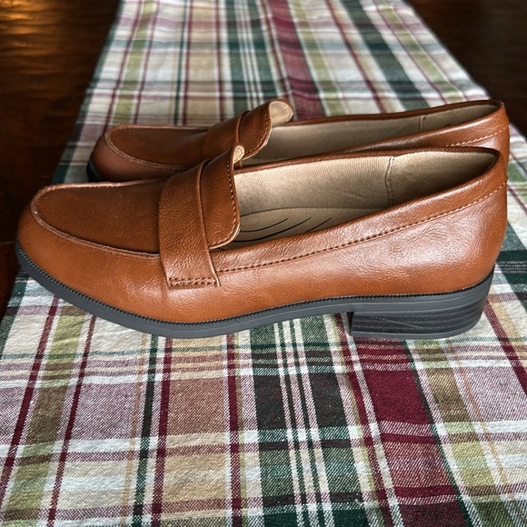 Lifestride loafers tan sz 8 - Picture 3 of 7